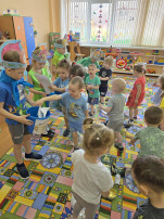 Играли с Эколятами Играли с Эколятами.