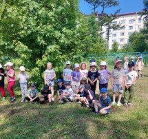 Гуляли на зеленой поляне Гуляли на зеленой поляне.
