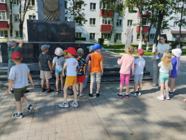 Путешествовали по памятным местам нашего города Путешествовали по памятным местам нашего города.